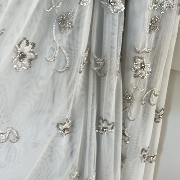 Lotus Threads beaded gown - Picture 6 of 7